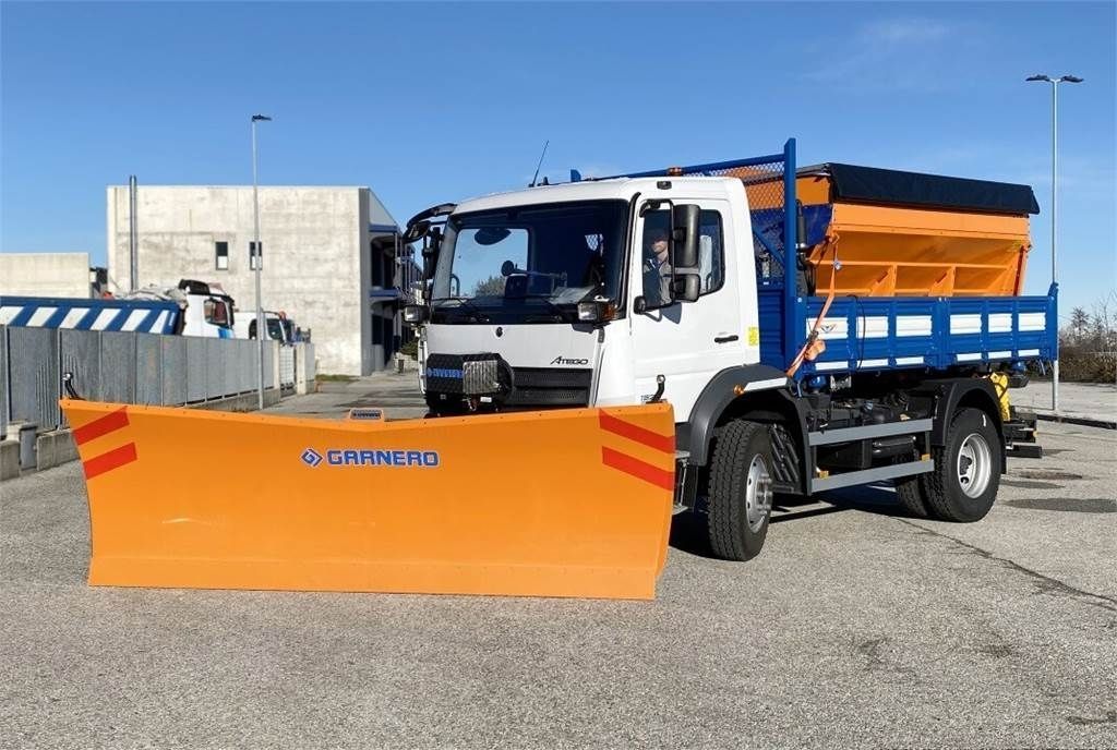 E-FARM: Mercedes-Benz atego 1524 - Kommunaltechnik - id 4ZL8WWG - Baujahr: 2021 - Italien
