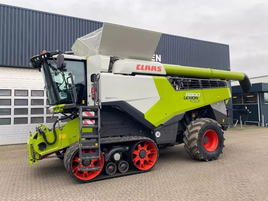 E-FARM: Claas lexion 8800 tt - Mähdrescher - id GXTGYUX - 462.584 € - Baujahr: 2021 - Abgelesene Motorstunden: 1.303,Motorleistung (PS): 652,Dänemark