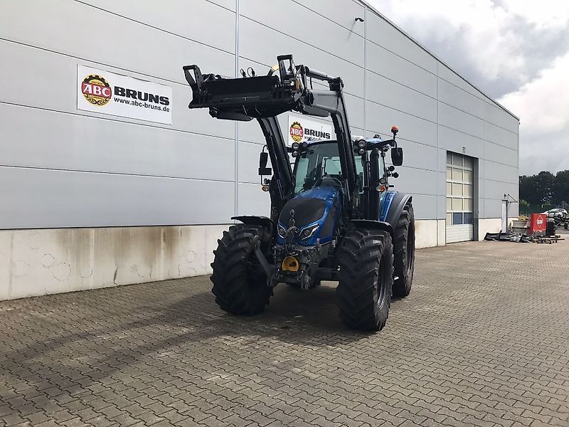 E-FARM: Valtra G135 - Traktor - id H7KL9XS - 98 740 € - Rok produkcji: 2023 - Motogodziny: 857,Niemcy