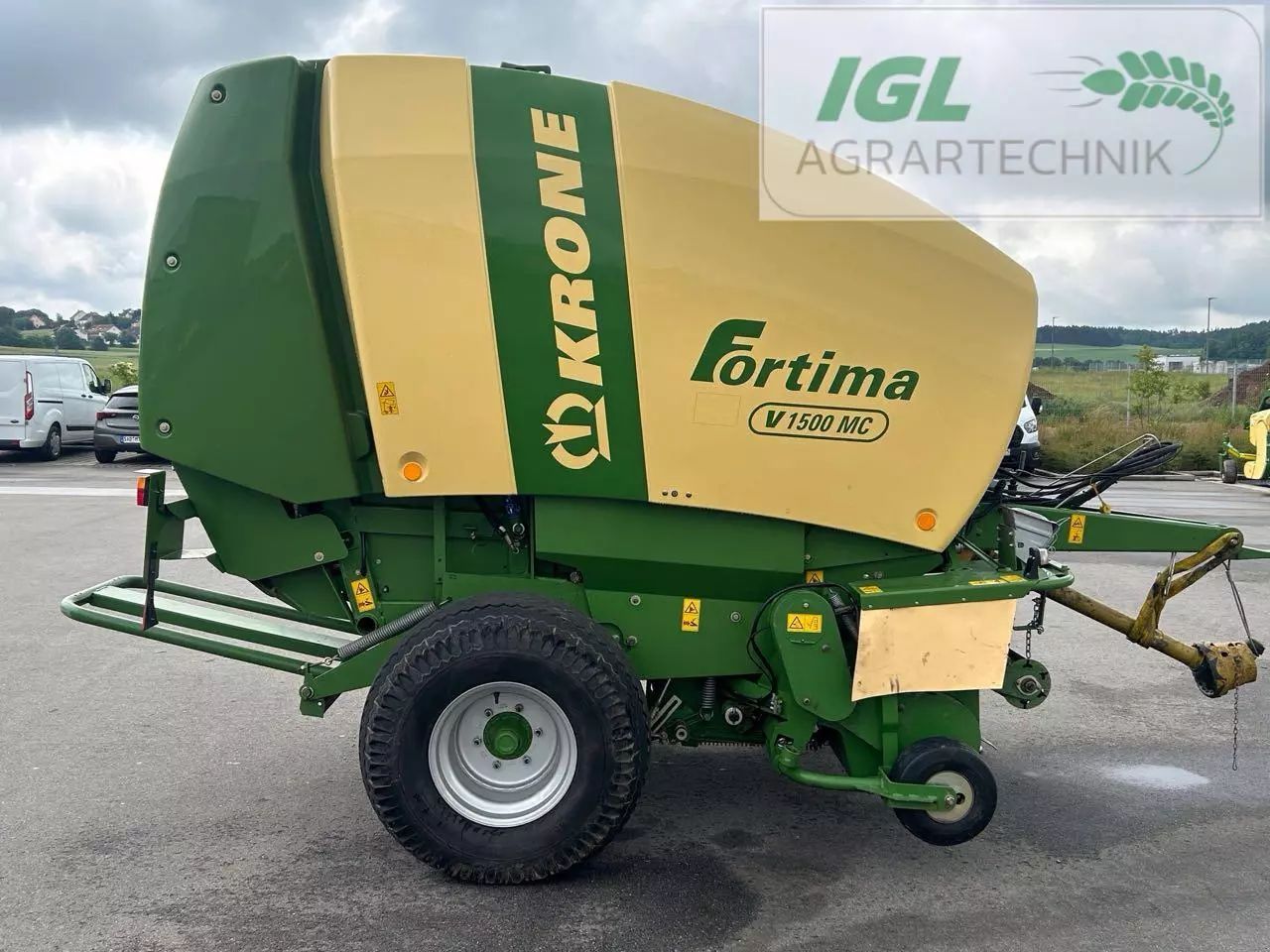 E-FARM: Krone Fortima V 1500 MC - Lis - id 8U3KK24 - 28 899 € - Rok výroby: 2014 - Německo