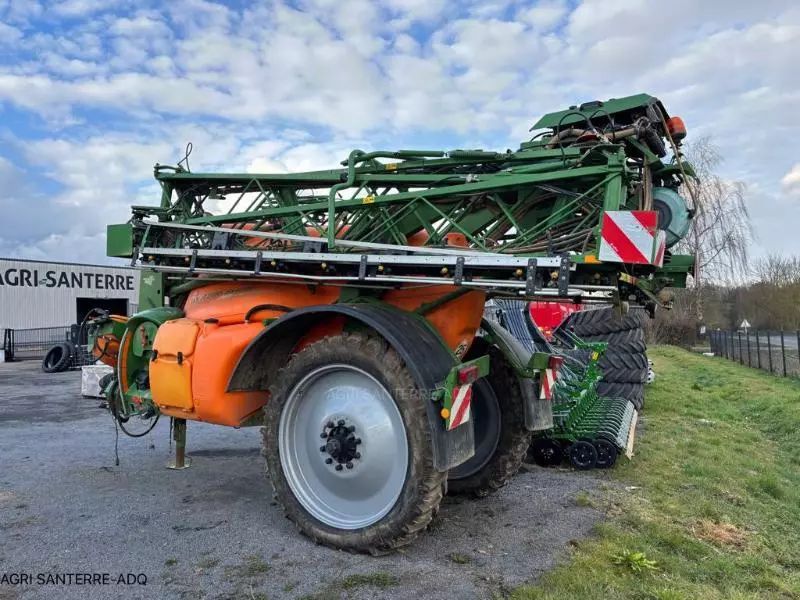 E-FARM: Amazone ux 4200 - Pulvérisateur - id RFTRGYT - 40 000 € - Année: 2013 - France