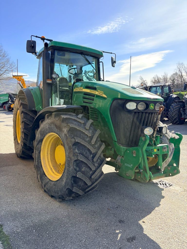 John Deere 7920 Tracteur 49 900 €