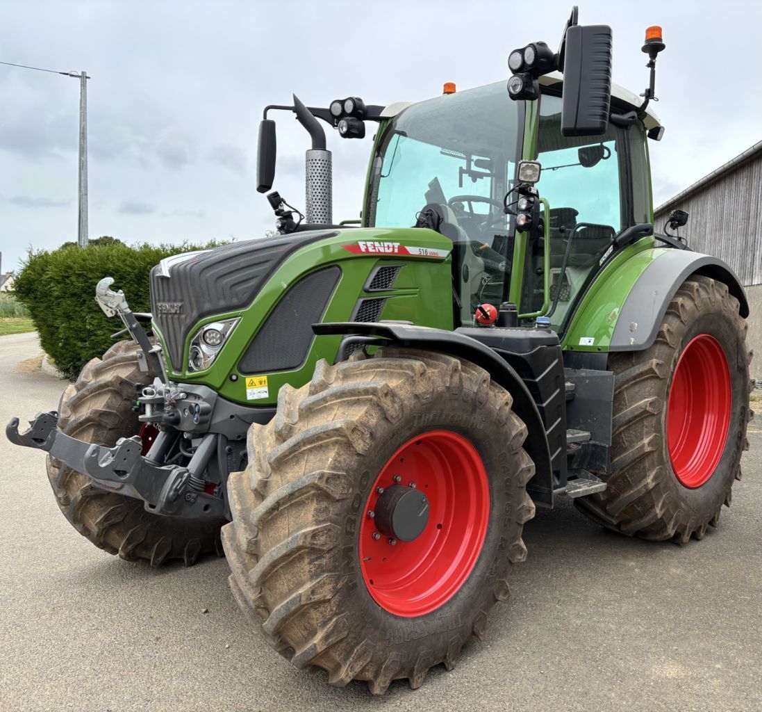 E-FARM: Fendt 516 Vario - Tracteur - id 8JDBHAY - 150 000 € - Année: 2023 - Lecture du nombre d'heure: 600,Puissance du moteur (chevaux): 160,France