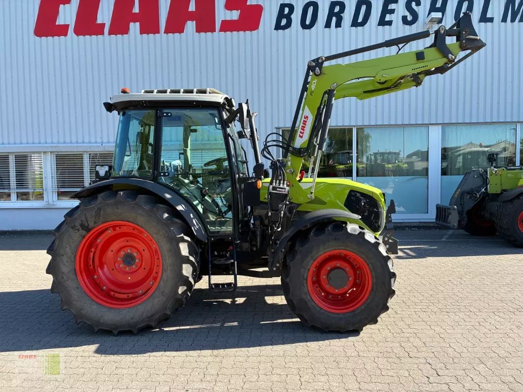 Claas Axos 240 Tractor €52,500