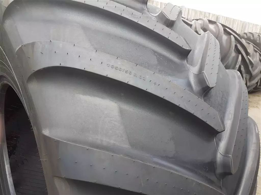 E-FARM: MICHELIN 1050/50r32 megaxbib 2 - Hjul og spor - id ZCDIUDE - 6.968 € - Danmark