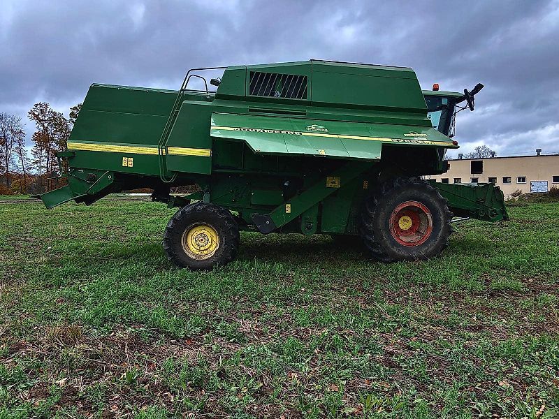 John Deere 2266 Extra Kombajn zbożowy 49 072 €