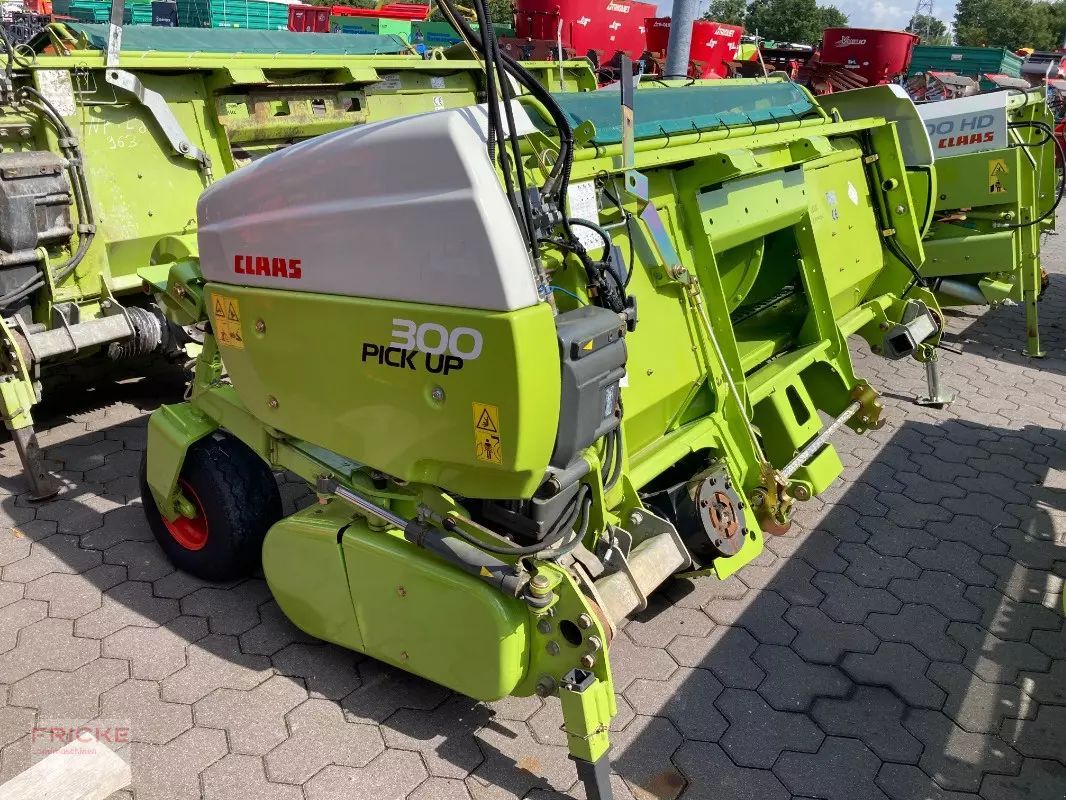 Claas Pick Up 300 Profi Header €17,950