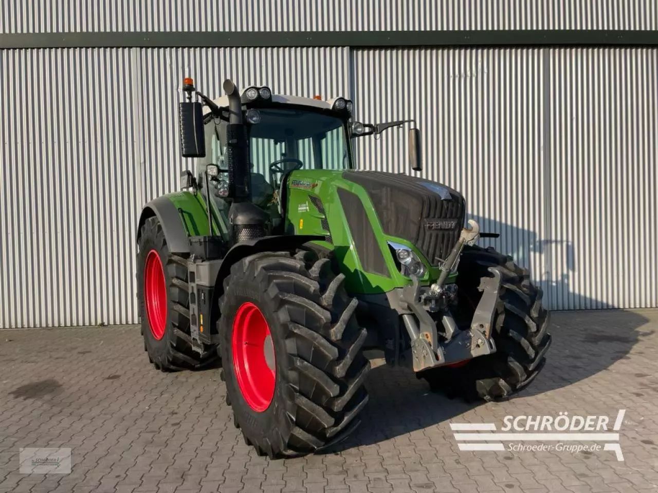 E-FARM: Fendt 826 Vario ProfiPlus - Tracteur - id G87TRC7 - 116 885 € - Année: 2021 - Lecture du nombre d'heure: 4 859,Puissance du moteur (chevaux): 265,Allemagne