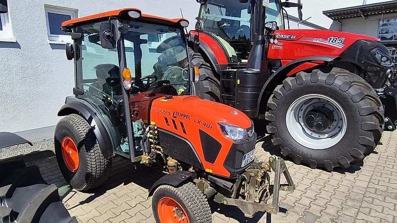 Kubota LX-401 Tractor €43,000