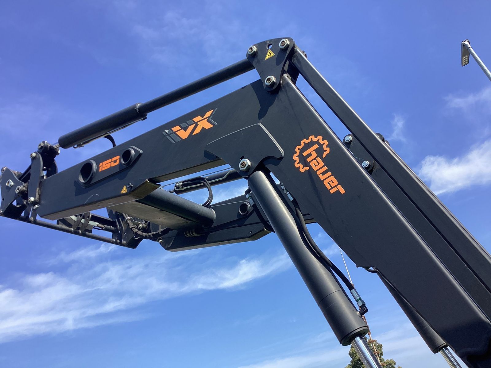 hauer frontlader schwinge pom-vx 150 Příloha 6 000 €