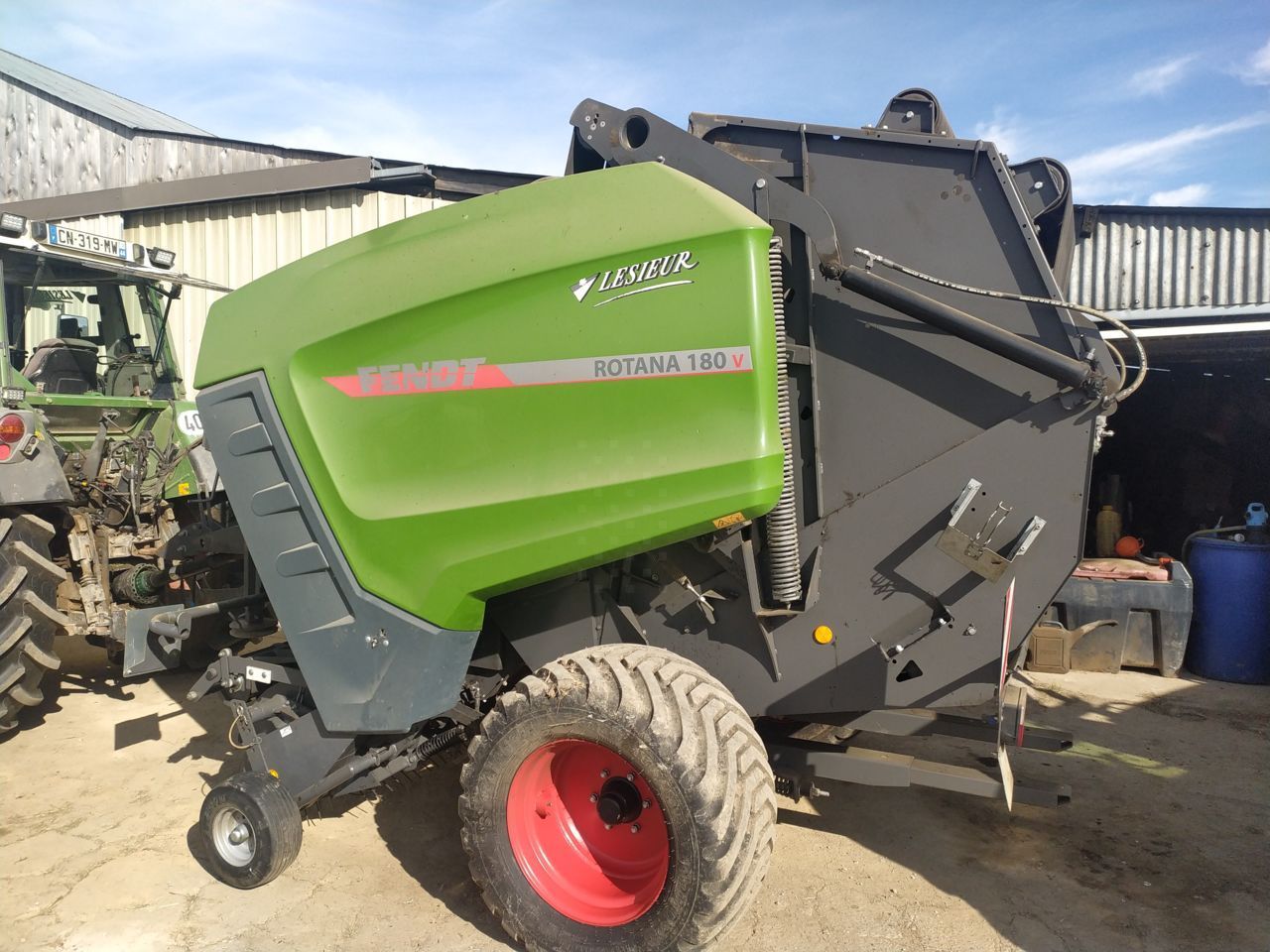 E-FARM: Fendt Rotana 180 V - Ballenpresse - id U9HLQE4 - 25.000 € - Baujahr: 2021 - Ballenanzahl: 15.000,Frankreich