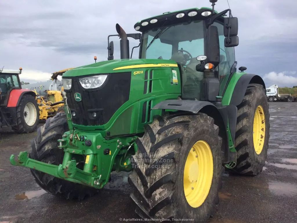 E-FARM: John Deere 6250 R - Τρακτέρ - id TKBYU9X - 109.900 € - Χρονία: 2019 - Μετρητής ωρών: 5.750,Ισχύς κινητήρα: 250,Γαλλία
