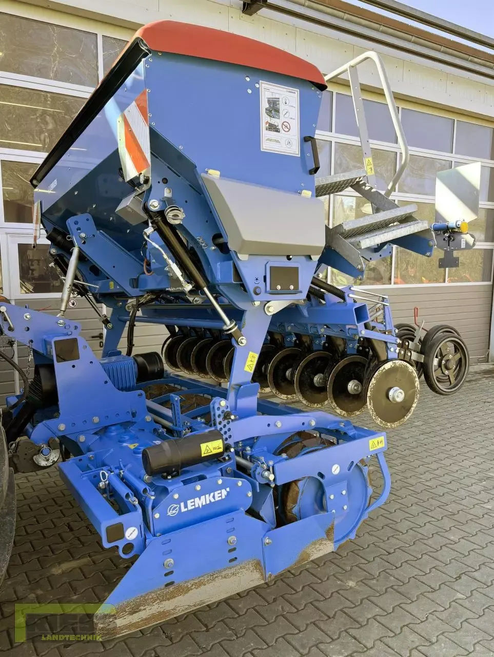 E-FARM: Lemken Zirkon 10/300 - Power harrow - id BTYBIQY - €39,380 - Year of construction: 2023 - Germany