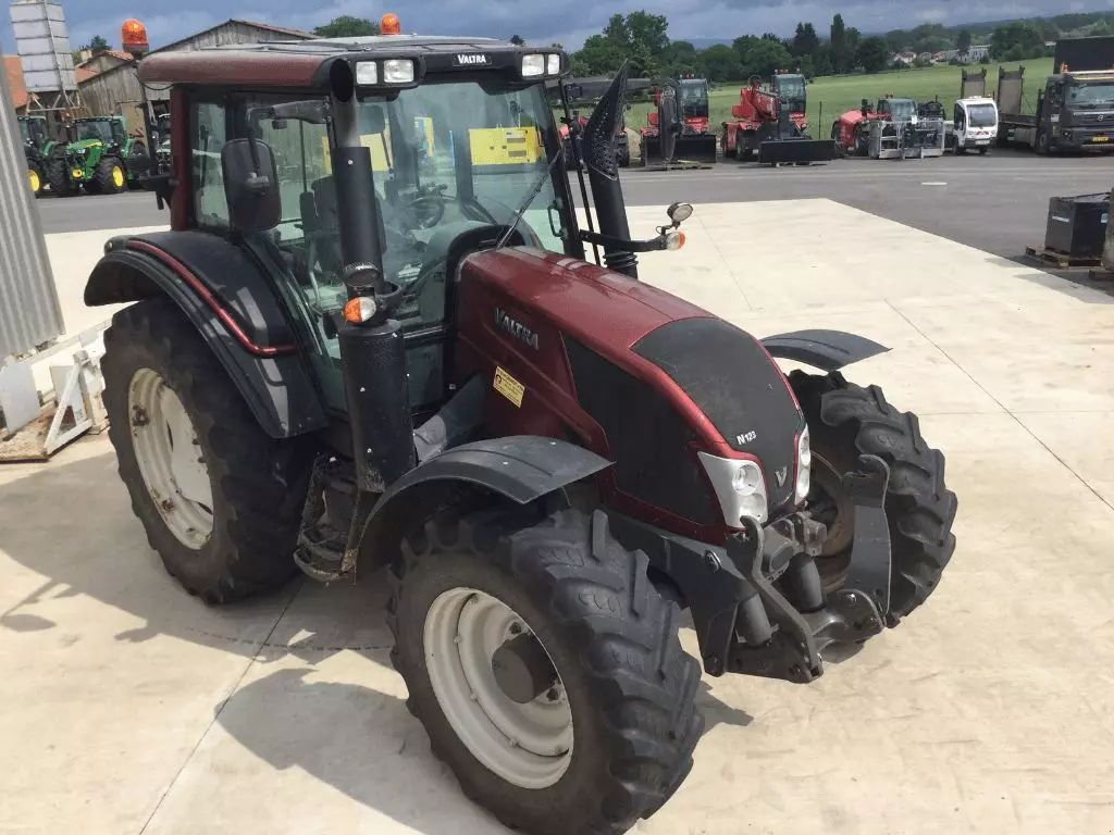 E-FARM: Valtra N123 - Tracteur - id VHTN5TB - 43 500 € - Année: 2015 - Lecture du nombre d'heure: 6 400,Puissance du moteur (chevaux): 135,France