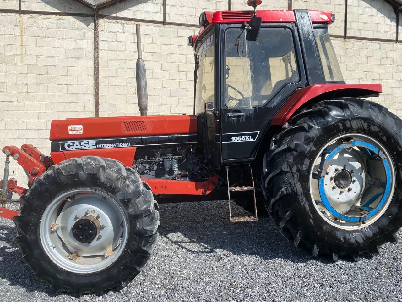 Case IH 1056 XL Traktor 16 500 €