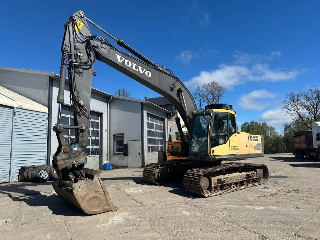 VOLVO ec210cl koparka gąsienicowa, 2010rok, 150km Koparka gąsienicowa 28 440 €
