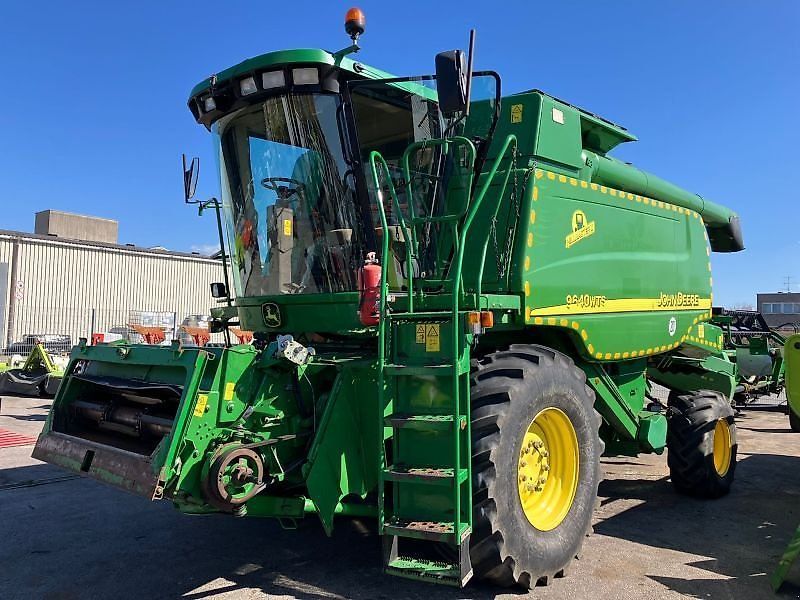 E-FARM: John Deere 9640 HM - Combine harvester - id I4EPRUI - €49,500 - Year of construction: 2002 - Engine hours: 1,500,Engine power (HP): 280,Germany