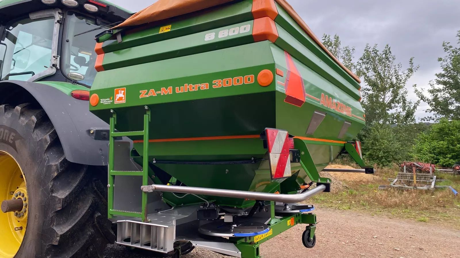Amazone ZA-M 3000 Ultra Fertiliser spreader €9,167