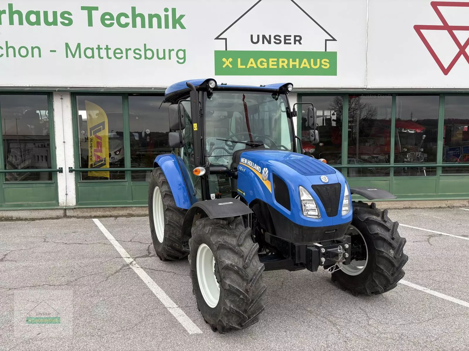 New Holland T4.75S Tractor €41,900