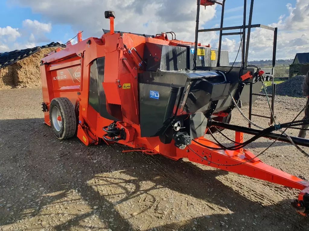 E-FARM: Kuhn altor 6070 - Désileuse pailleuse - id IAFHYEH - 10 000 € - Année: 2018 - France