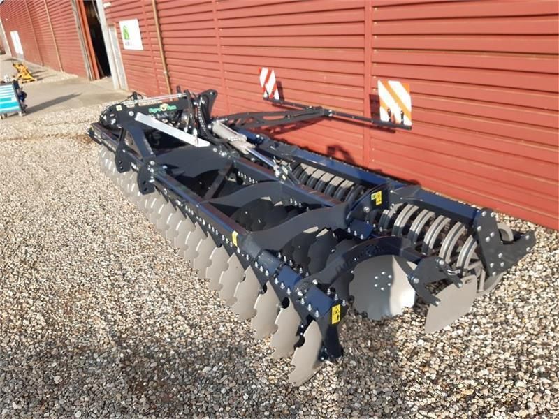 E-FARM: Agro-Tom 6 meter discharve - Tallerkenharver og skiveharve - id EZERVAM - 19.966 € - Danmark