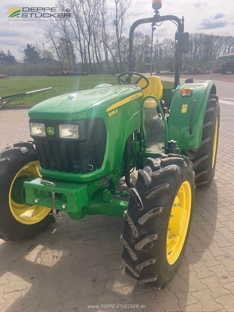 E-FARM: John Deere 5055 E - Tracteur - id 1BXEFHE - 22 900 € - Année: 2015 - Lecture du nombre d'heure: 752,Puissance du moteur (chevaux): 56,Allemagne