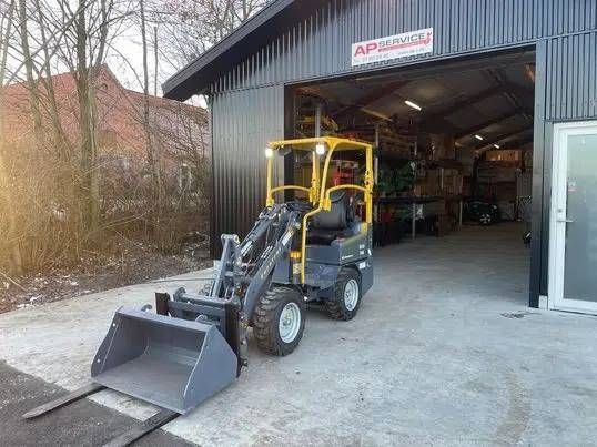 Eurotrac w10 Wheel loader €17,142