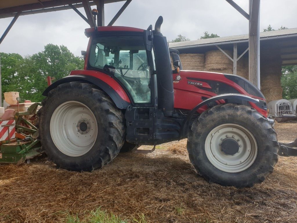 E-FARM: Valtra T174e - Tracteur - id GNU6GKT - 75 000 € - Année: 2017 - Lecture du nombre d'heure: 4 200,Puissance du moteur (chevaux): 175,France