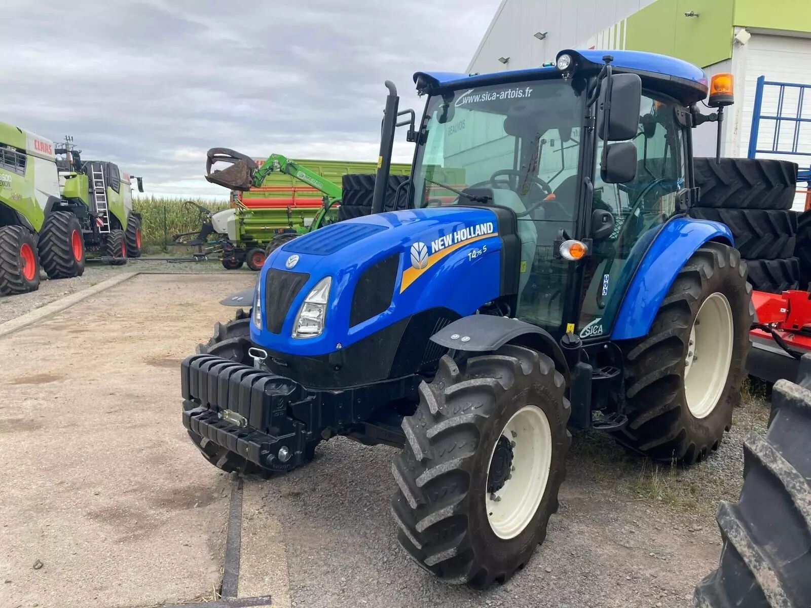 E-FARM: New Holland T4.75 S - Τρακτέρ - id WVTARU7 - 35.000 € - Χρονία: 2022 - Ισχύς κινητήρα: 75,Γαλλία