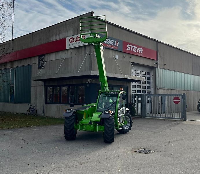 E-FARM: Merlo tf 33.7 - 115 - Manipulador telescópico - id Y8BLN99 - 82.695 € - Año: 2024 - Horas: 55,Potencia del motor: 116,Alemania