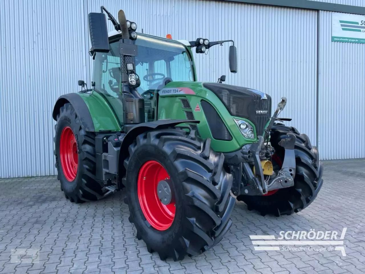 Fendt 724 Vario ProfiPlus Traktor 87.885 €