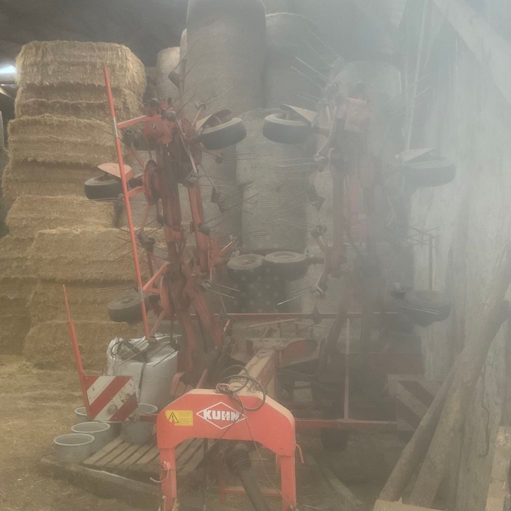 Kuhn GF 10601 TO Høvender 6.400 €