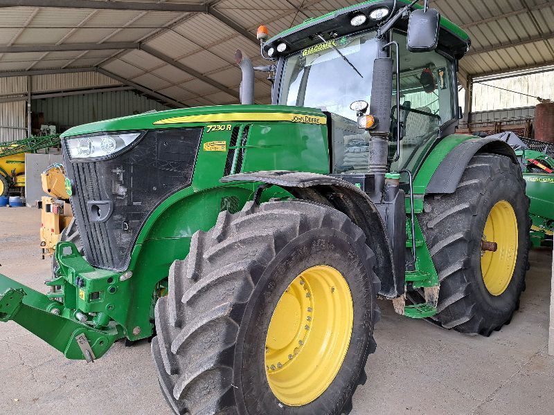 E-FARM: John Deere 7230 R - Traktor - id JZUCJRR - 82.000 € - Baujahr: 2016 - Abgelesene Motorstunden: 4.300,Motorleistung (PS): 230,Frankreich