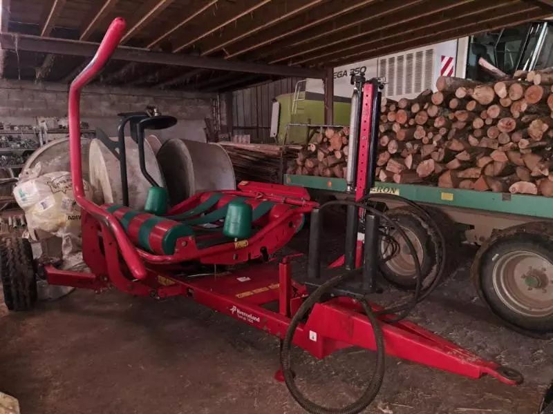 Kverneland taarup7420 Ballenwickler 6.500 €