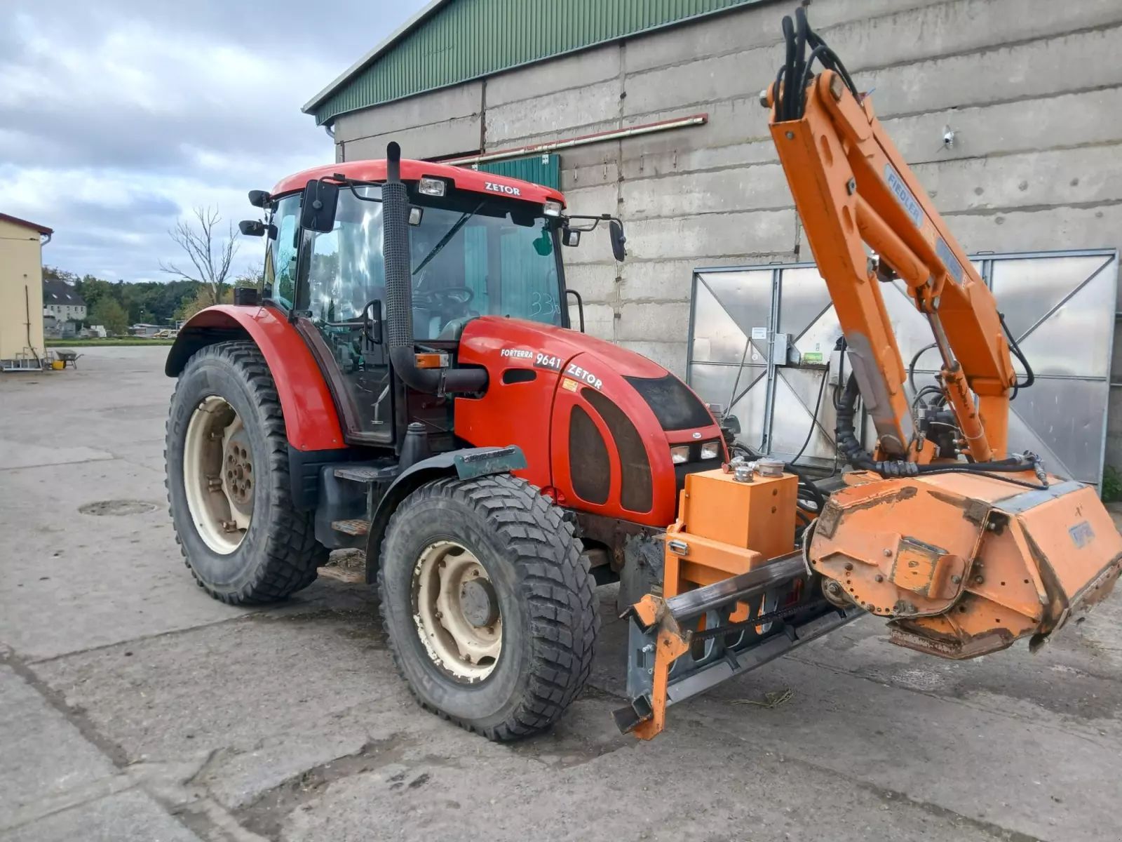 Zetor 9641 forterra Traktor 24 900 €