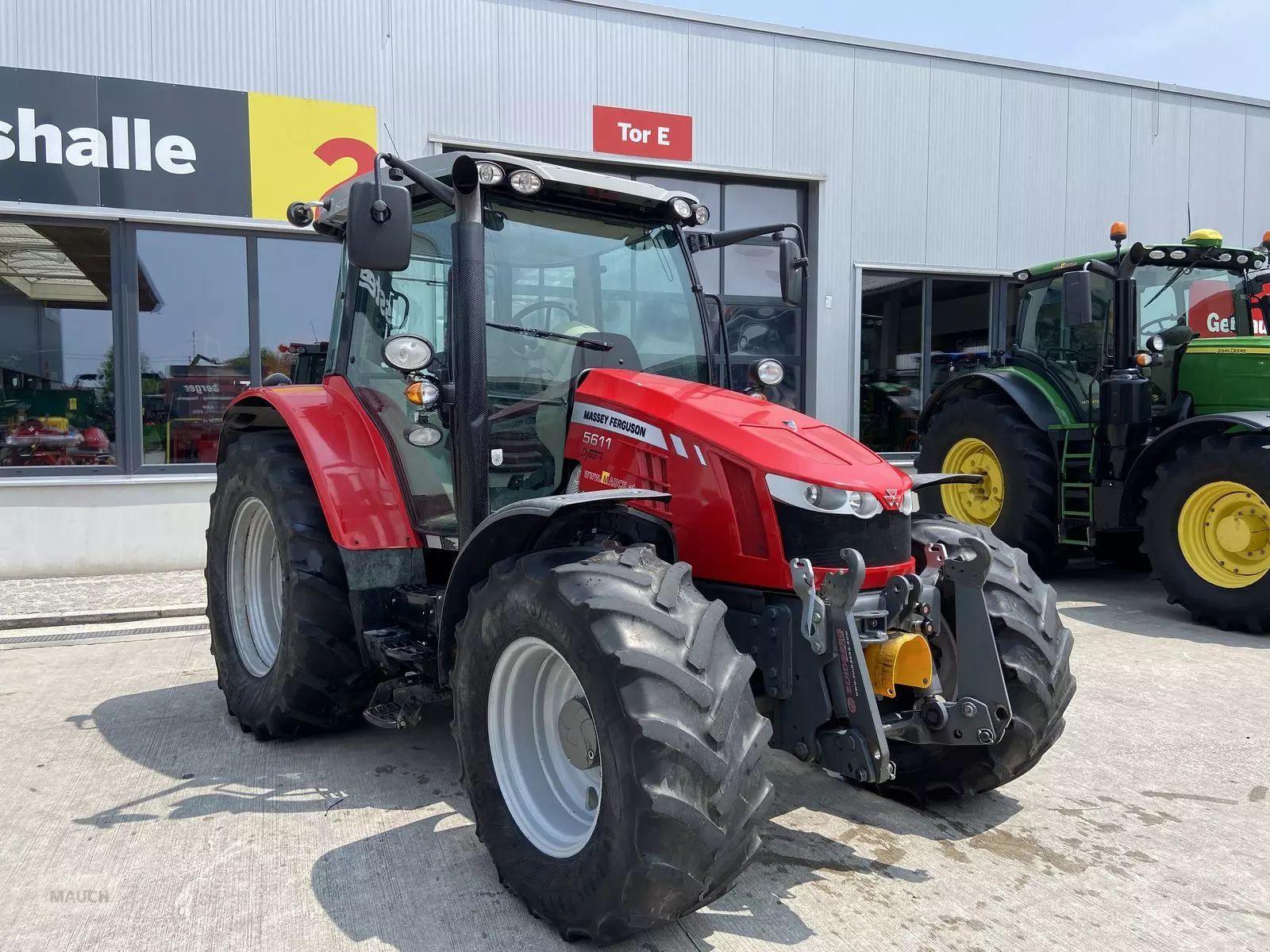 E-FARM: Massey Ferguson 5611 Essential - Tracteur - id VXQRFGT - 56 637 € - Année: 2015 - Lecture du nombre d'heure: 5 943,Puissance du moteur (chevaux): 110,Autriche