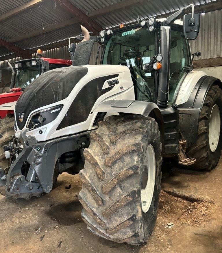 E-FARM: Valtra T254 - Tractor - id GJLZFIC - 81.581 € - Año: 2018 - Horas: 4260,Reino Unido
