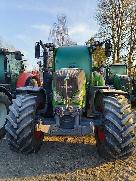 Fendt 724 Vario ProfiPlus Tractor €153,000