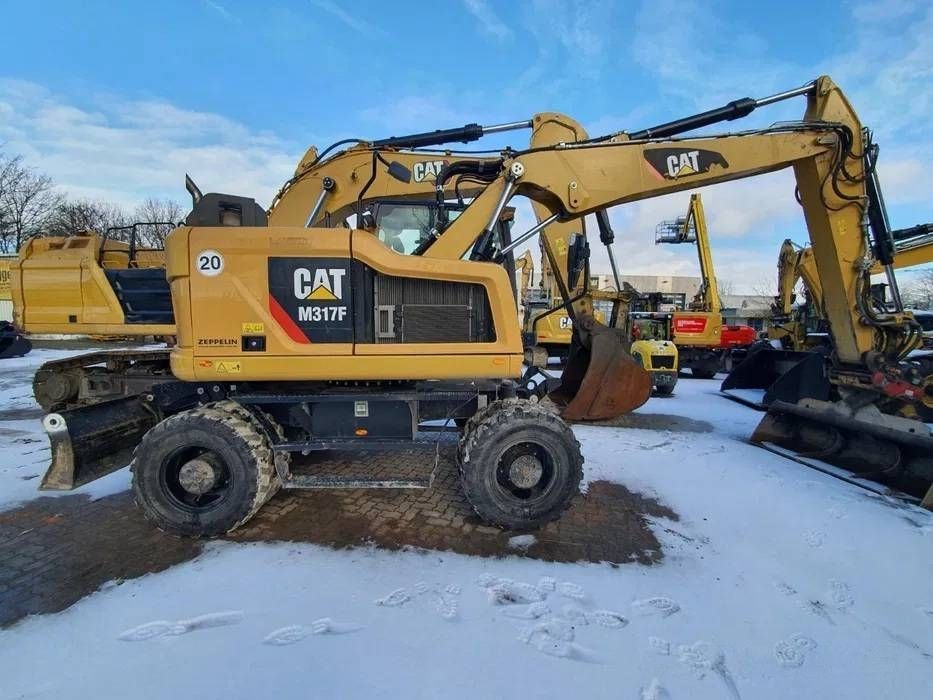 Caterpillar m317f Wheeled excavator €91,463