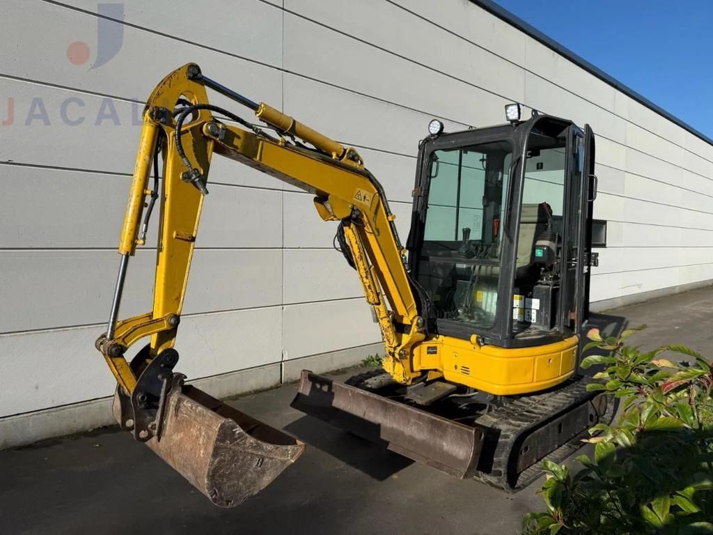 KOMATSU pc26mr-3 Мини Ексаватор 19 400 €