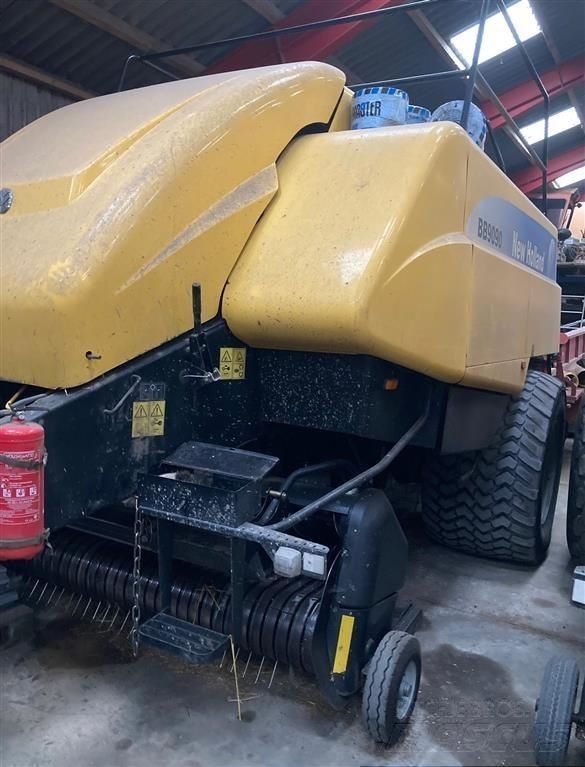 E-FARM: New Holland FR 9090 - Presă de balotat - id SJWWKCS - 24.119 EUR - Danemarca