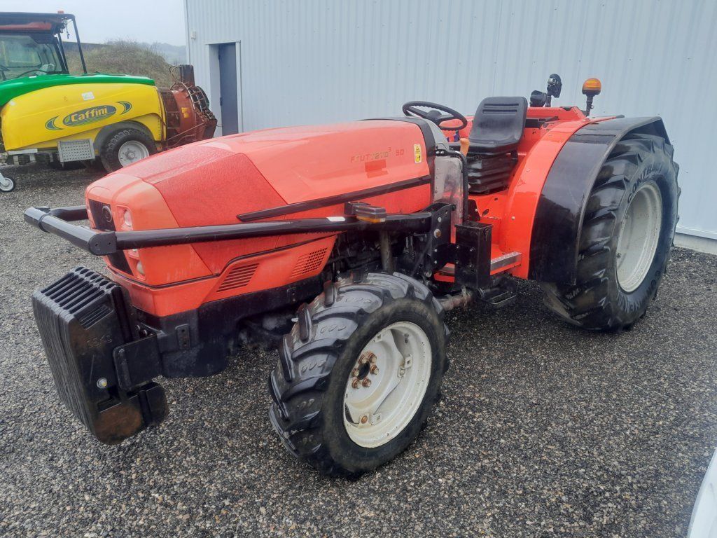 E-FARM: SAME Frutteto 90 - Trattore - id NQS7R41 - 22.000 € - Anno di costruzione: 2010 - Ore: 5.200,Potenza del motore: 90,Francia