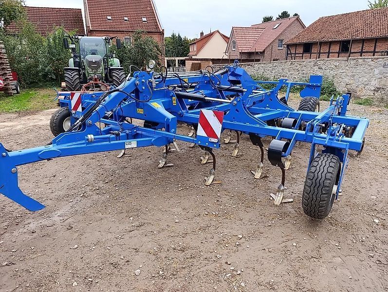 KONGSKILDE new holland stx v 500t / kongskilde vibro flex 7450 h Cultivateur 18 500 €
