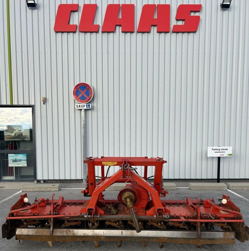 E-FARM: Kuhn hr 302 m - Power harrow - id JGNGYEF - €5,000 - Year of construction: 2000 - France