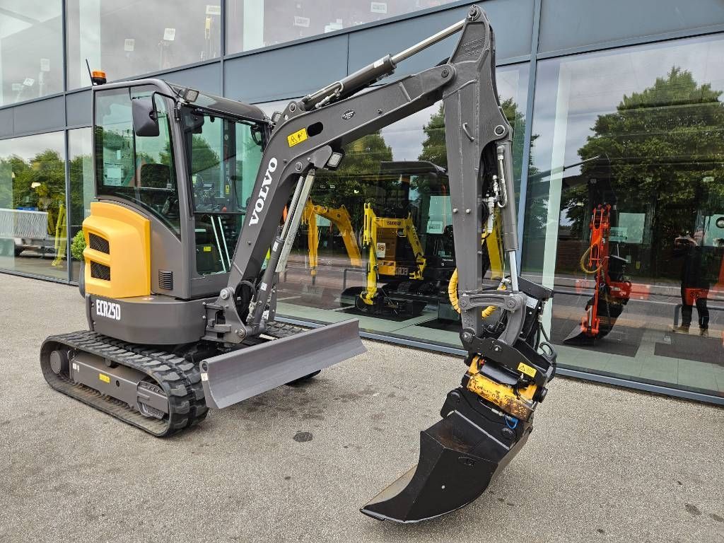 VOLVO ecr 25 d Mini excavator €41,463
