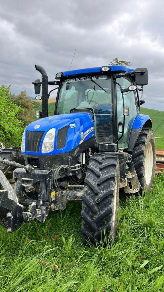 E-FARM: New Holland T6.150 - Tractor - id CKIARJZ - 44.000 € - Año: 2012 - Horas: 6830,Potencia del motor: 150,Francia
