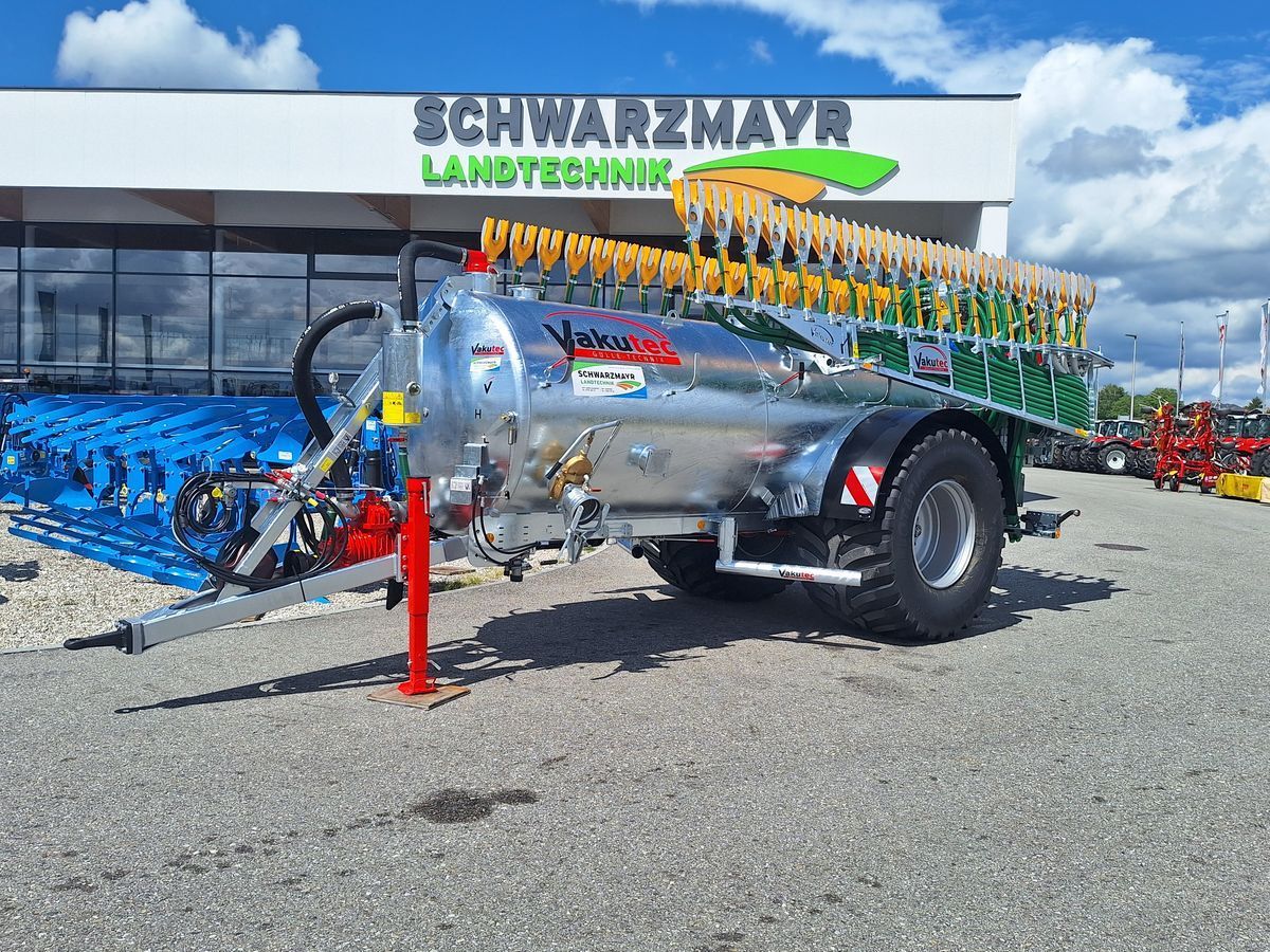 E-FARM: Vakutec va 8600 + schleppschuhverteiler - Tanker - id XBZTWHM - Year of construction: 2024 - Austria