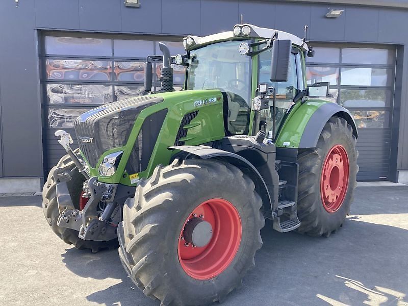 E-FARM: Fendt 828 Vario ProfiPlus - Traktor - id RIIJAUQ - 193.550 € - Produktionsår: 2023 - Motortimer: 884,Motoreffekt (HP): 287,Tyskland