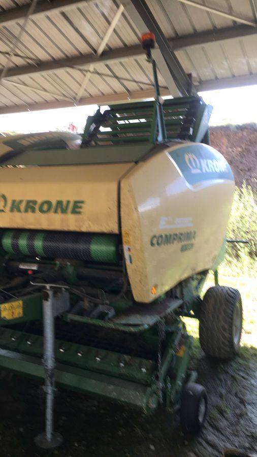 E-FARM: Krone Comprima F 155 - Ballepresser - id QUZSKGK - 19.500 € - Produktionsår: 2018 - Frankrig
