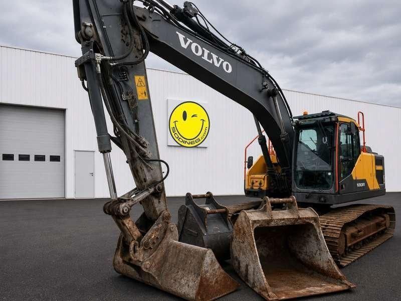 VOLVO ec220el Crawler excavator €96,900